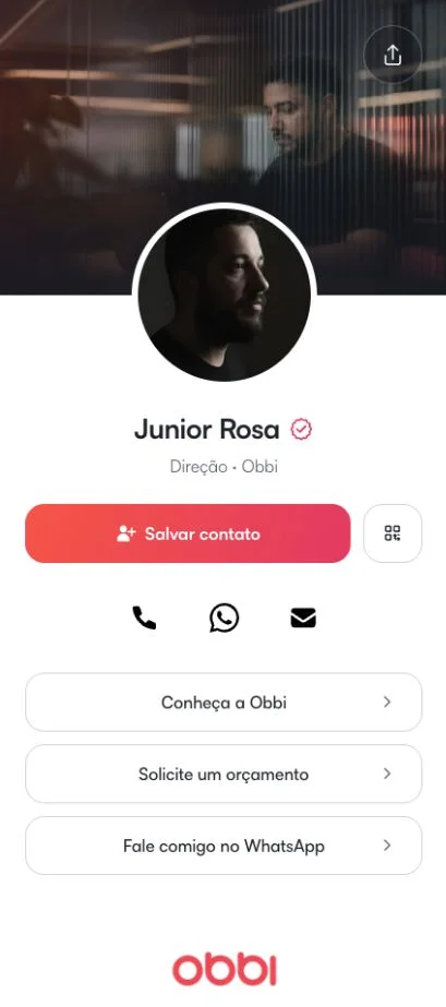 Cartão digital de demonstração da Obbi, com foto, nome, contatos e botão para salvar na agenda.